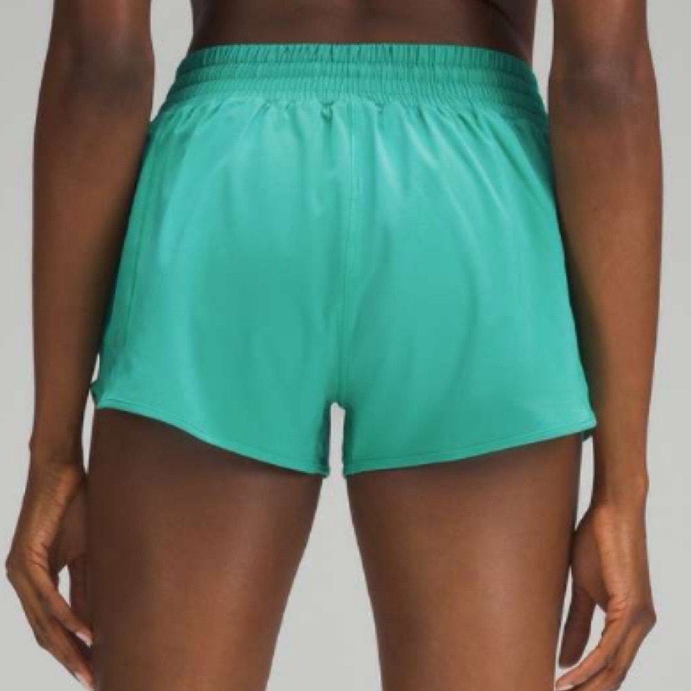 Lululemon Hotty Hot High Rise Athletic Short in Kelly Green Size 12 NWT - Picture 3 of 10